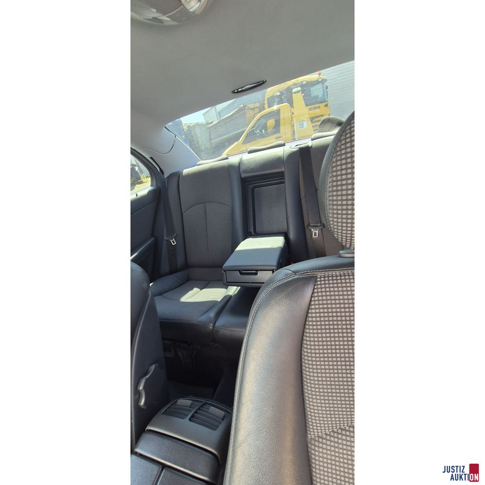silber Mercedes Benz E 320 CDI // Limousine – foto 3 – kavel bij Justiz-Auktion, Rastatt