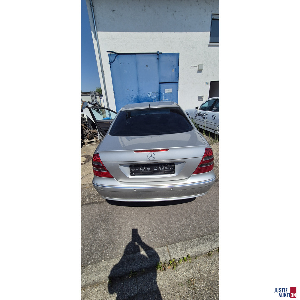 silber Mercedes Benz E 320 CDI // Limousine – foto 4 – kavel bij Justiz-Auktion, Rastatt