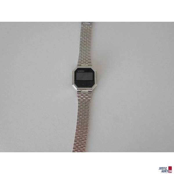 Nixon Uhr
