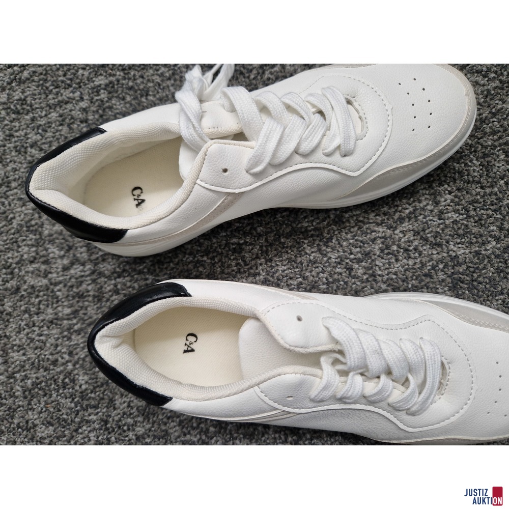 Sneaker