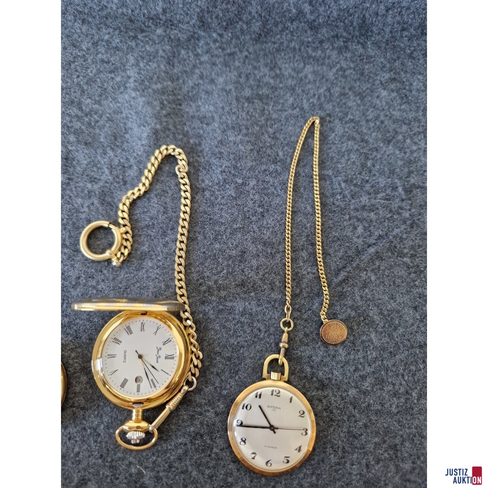 Uhren mit Ketten