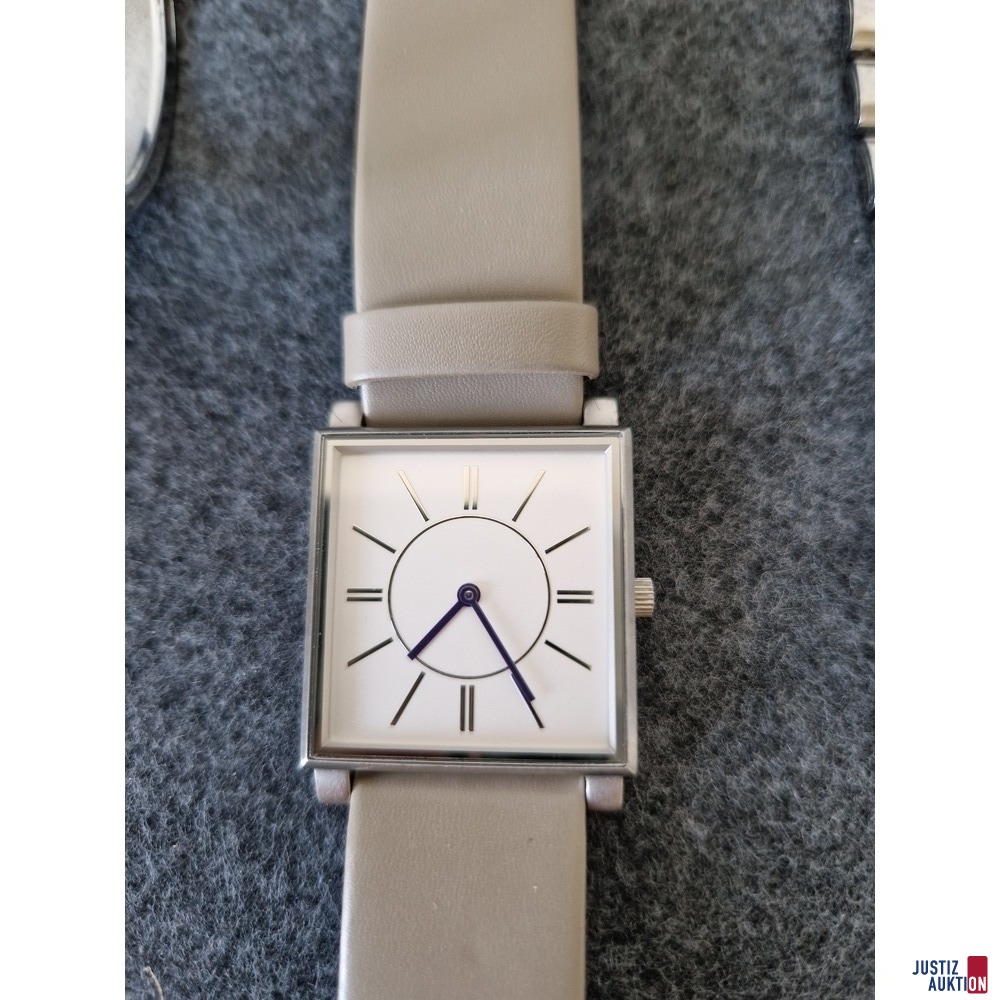 Uhr 2
