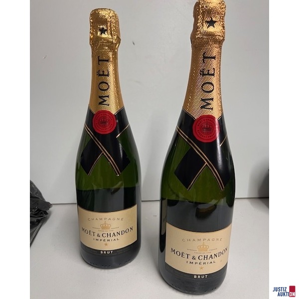 Moet  &amp; Chandon