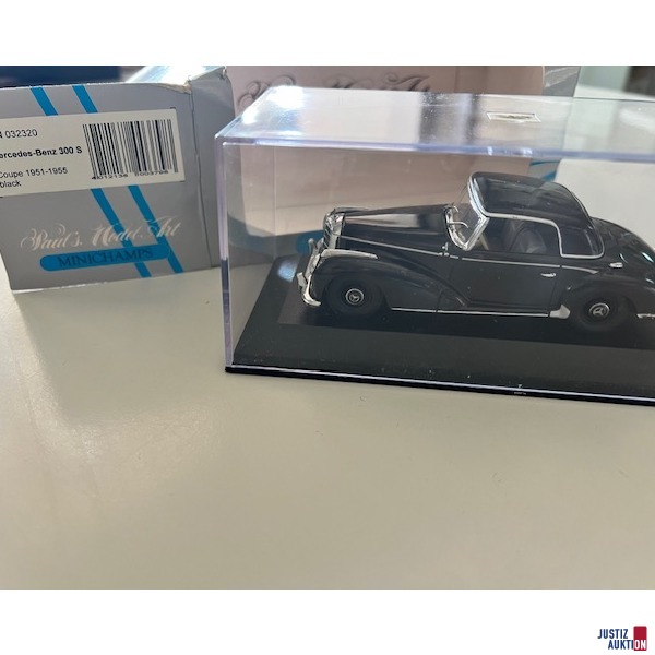 Modellauto Minichamps Mercedes Benz 300 S