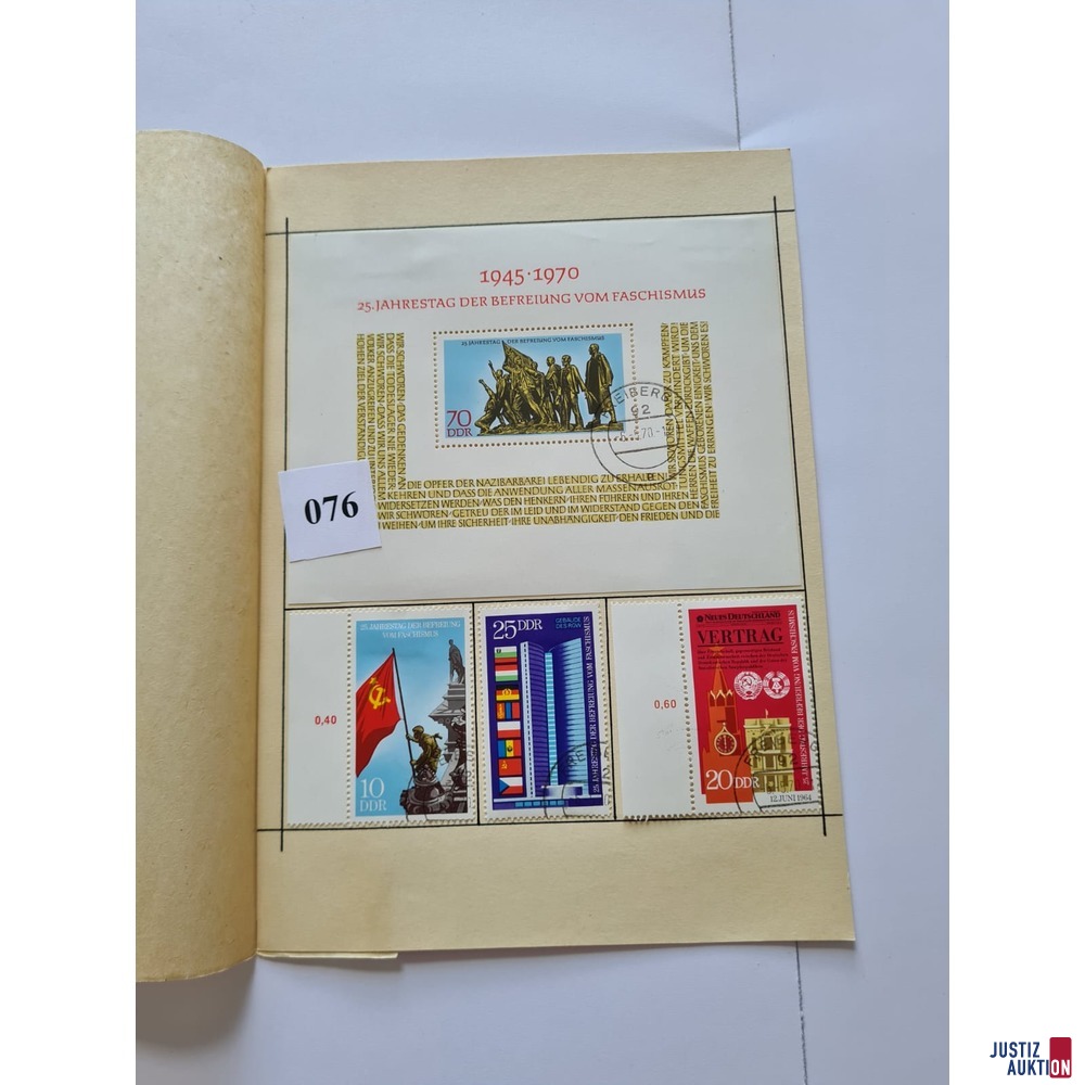 Aufgeklappt
