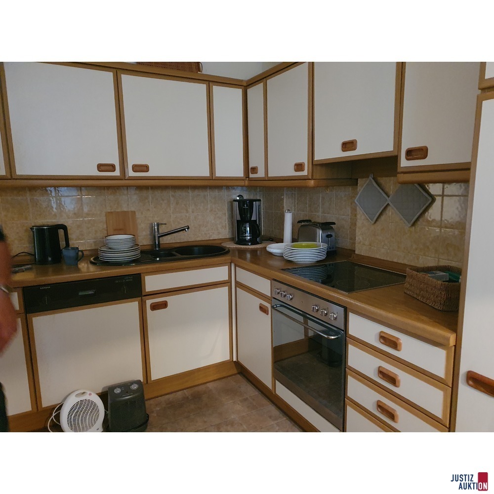 K&uuml;chenzeile mit Inhalt