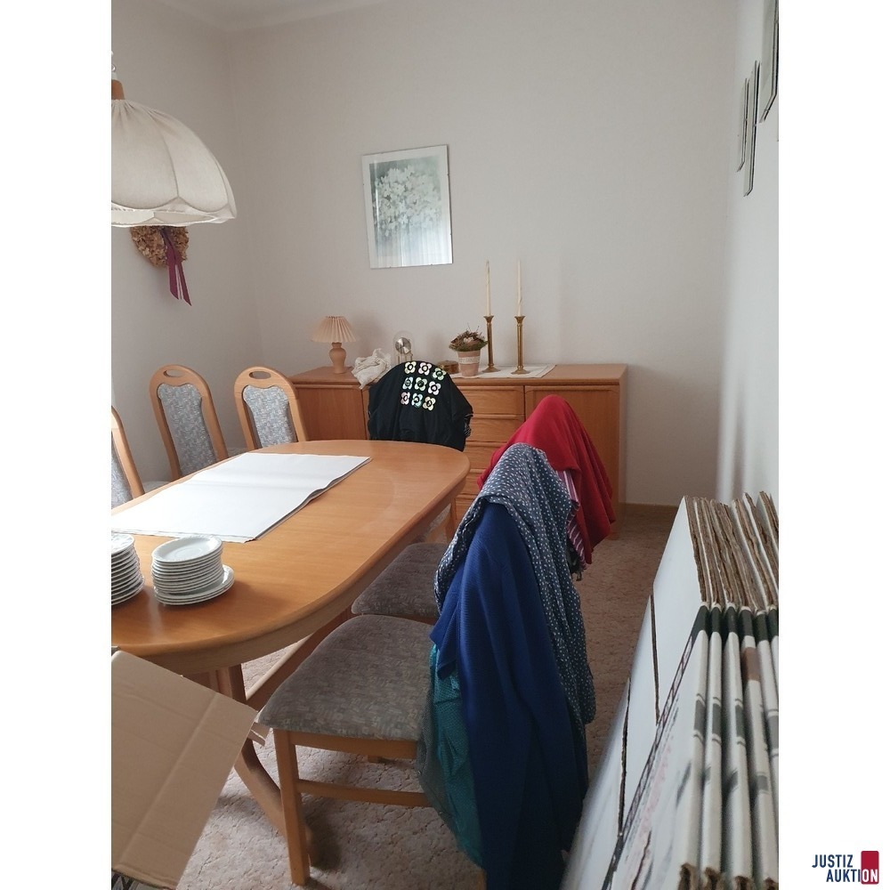 Esstisch&comma; Sideboard usw&period;