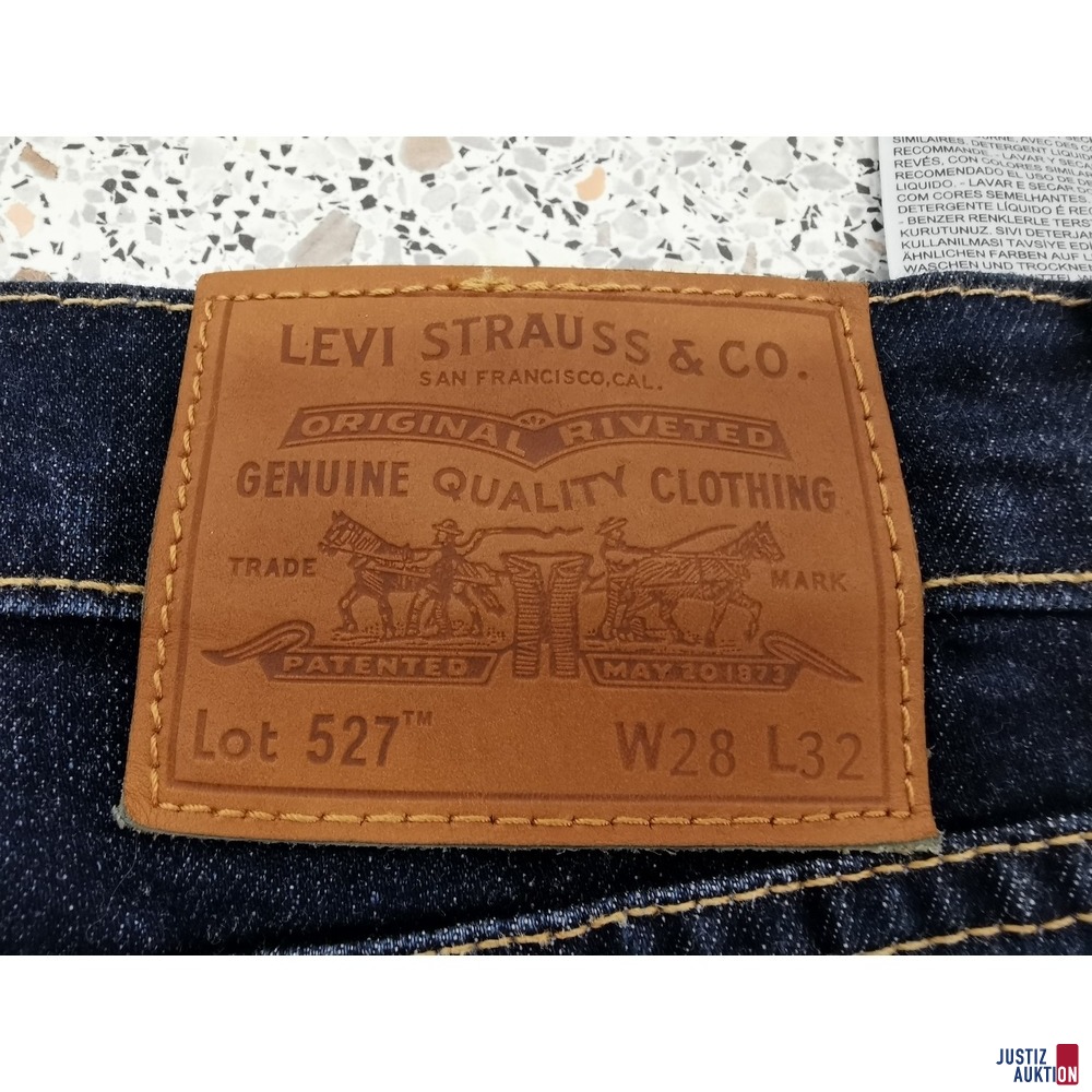 Levis