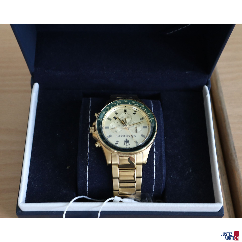 Uhr in Box