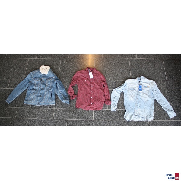 Kleidungst&uuml;cke der Marke Jack &amp&semi; Jones