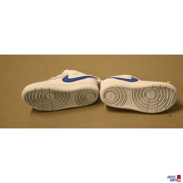 Kinderschuhe der Marke Nike