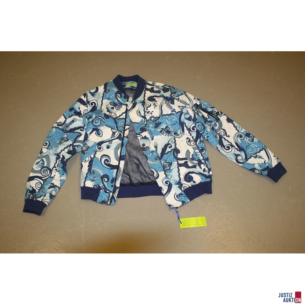1 Jacke der Marke VersaceJeans