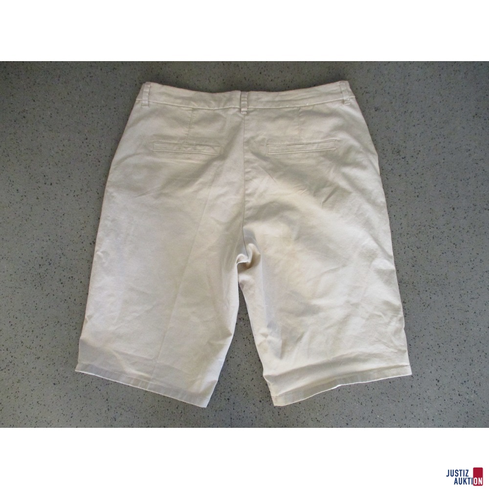 Shorts (C&amp;A Größe 44) Rückansicht