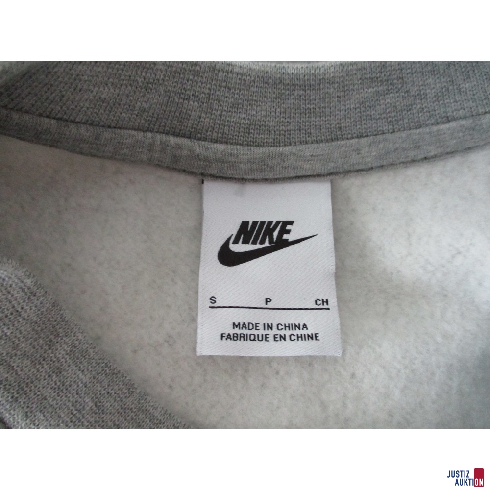 Sweatshirt Nike (Hersteller-Label)