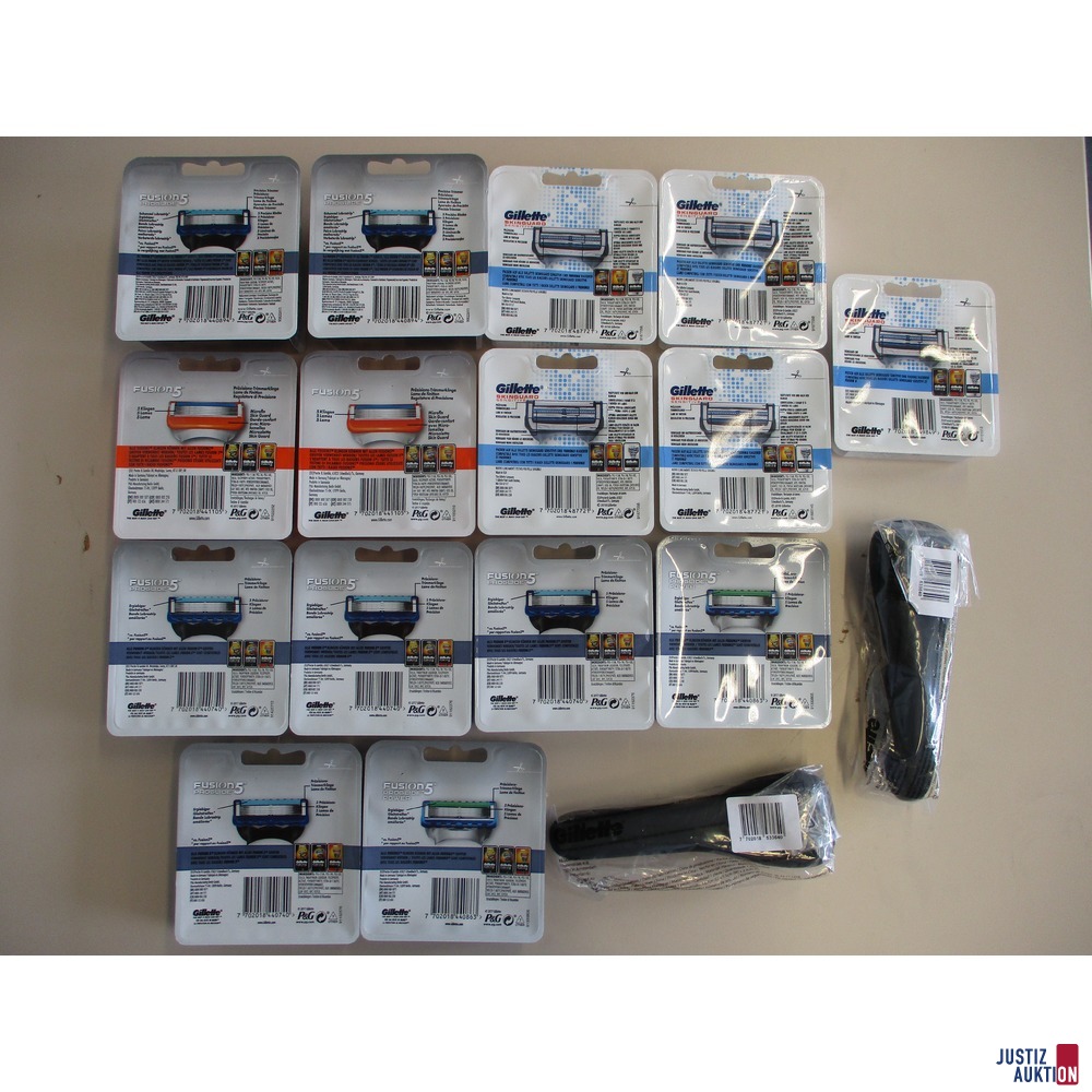 15 Packungen Gillette Rasierklingen u. 2 Rasiererhalter Rückansicht