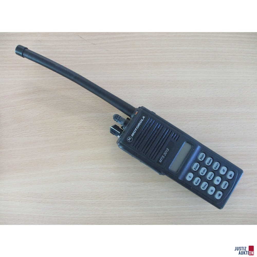 Funkgerät Motorola MTS 2013 (Antenne angeschraubt)