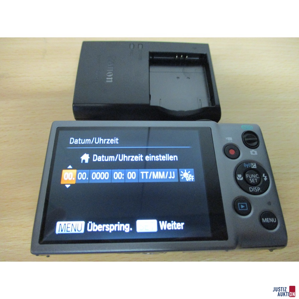 CANON IXUS 140 Detailansicht hinten mit Ladeger&auml;t