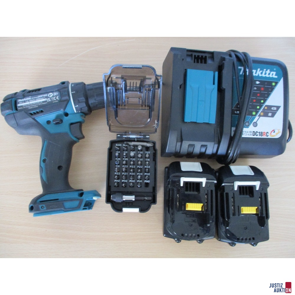 Makita Akku-Bohrschrauber mit Zubehör