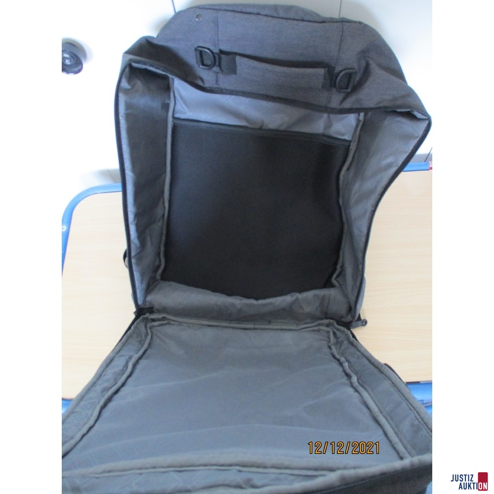 Rucksack Kenorada ge&ouml;ffnet