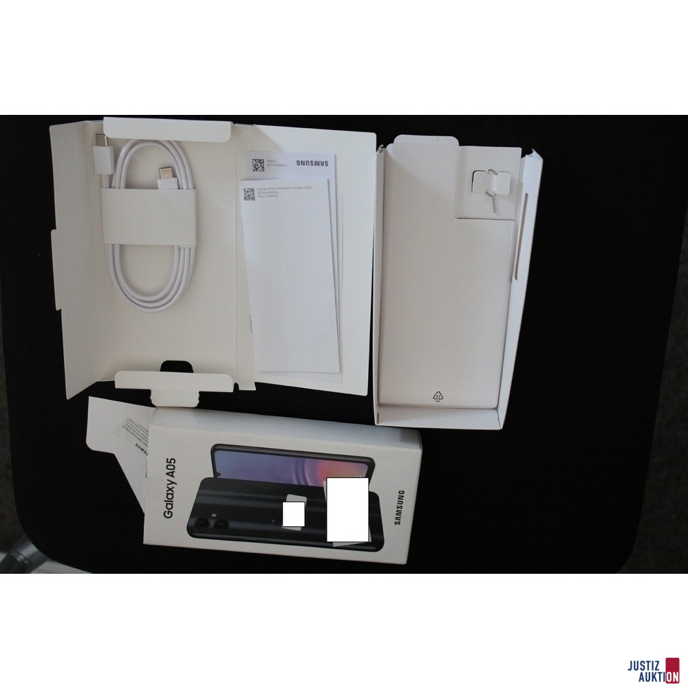 Karton und Zubeh&ouml;r