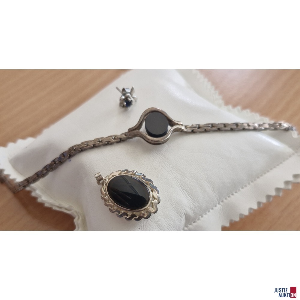 Armband, Anhänger und Ohrring