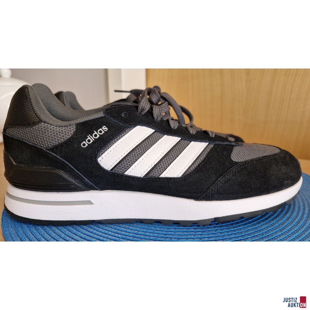 Adidas Turnschuhe