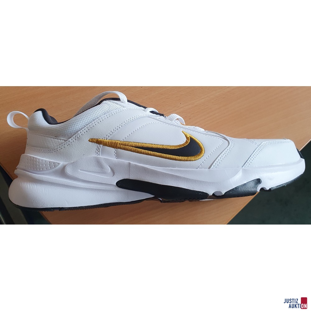 Turnschuhe Nike