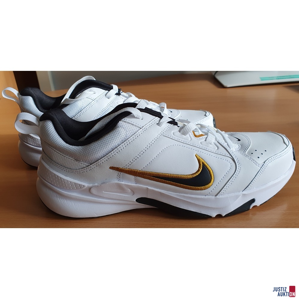 Turnschuhe von Nike GroBe 43 181042 Justiz Auktion