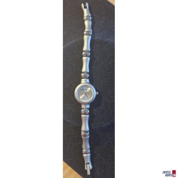 Uhr von Gucci