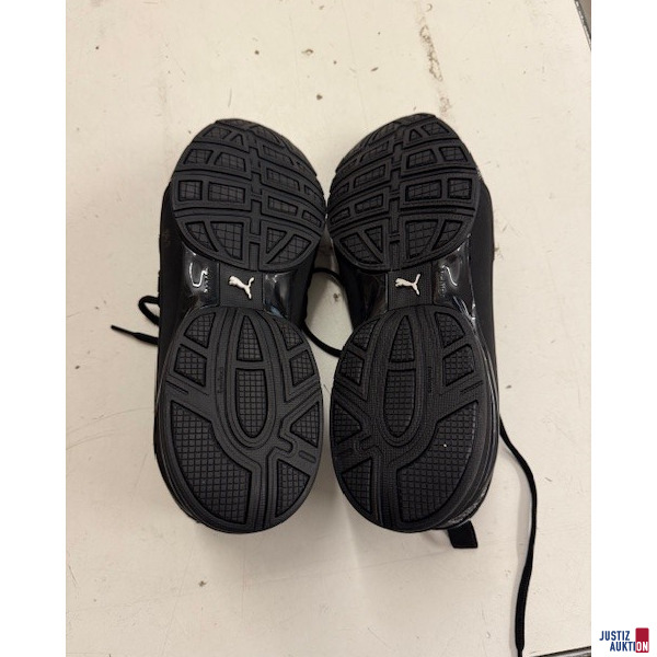 Schwarze Schuhe Puma – foto 2 – kavel bij Justiz-Auktion, Bochum