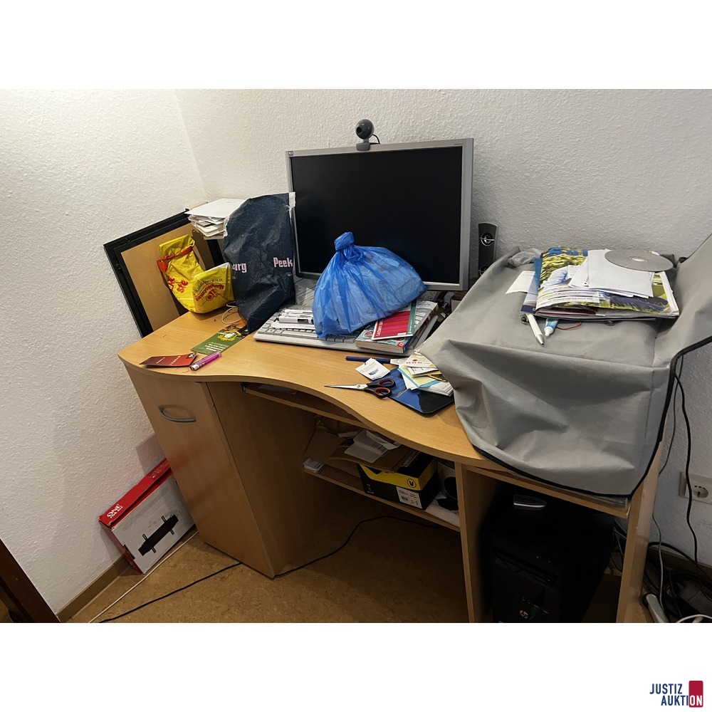 Schreibtisch ohne PC nur Monitor!