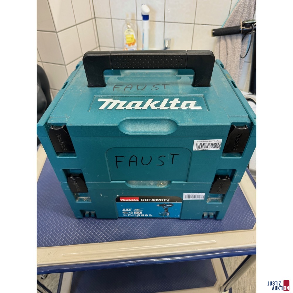 Akkuschrauber und Reciprosäge im Koffer