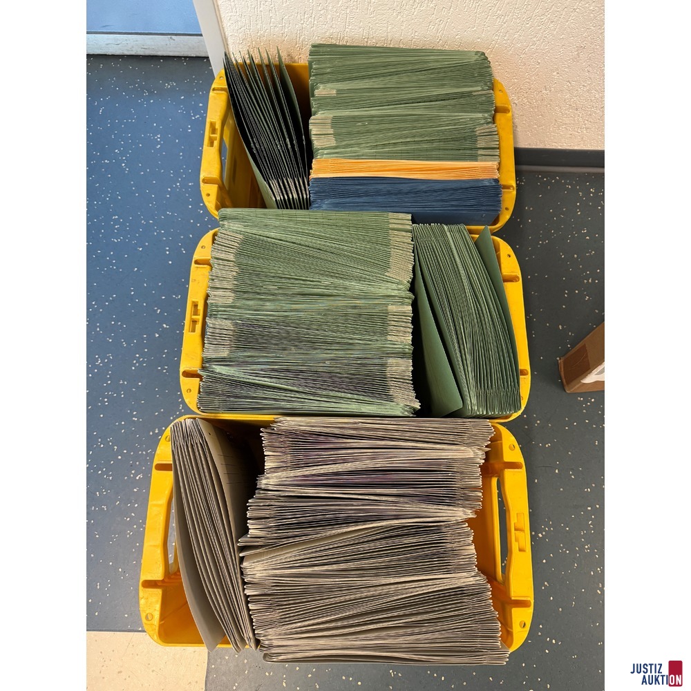 Ca. 300 Pendelhefter in verschiedenen Farben