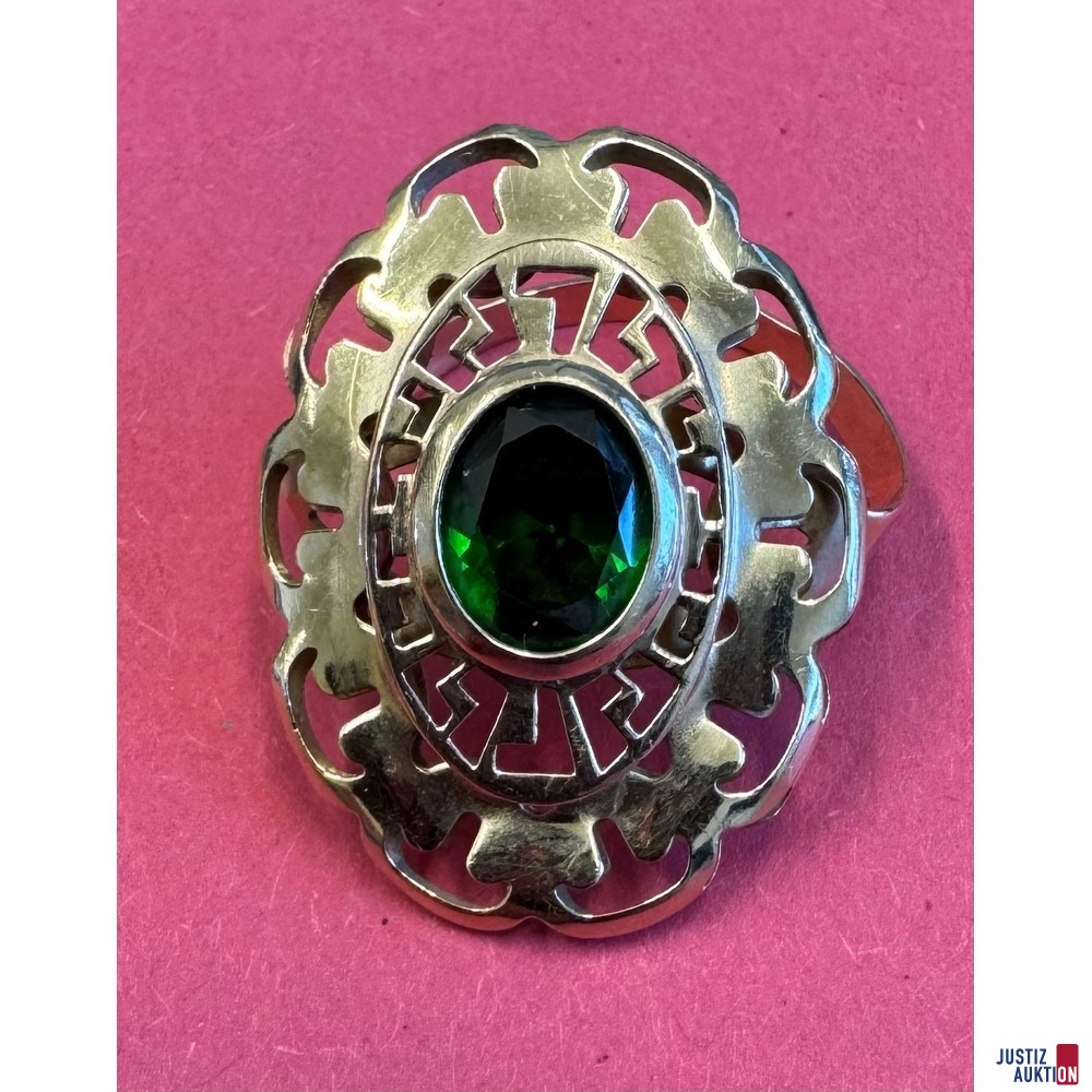 585er Gelbgoldring mit grünen Stein. Ca. 5,1 Gramm (beschädigt)
