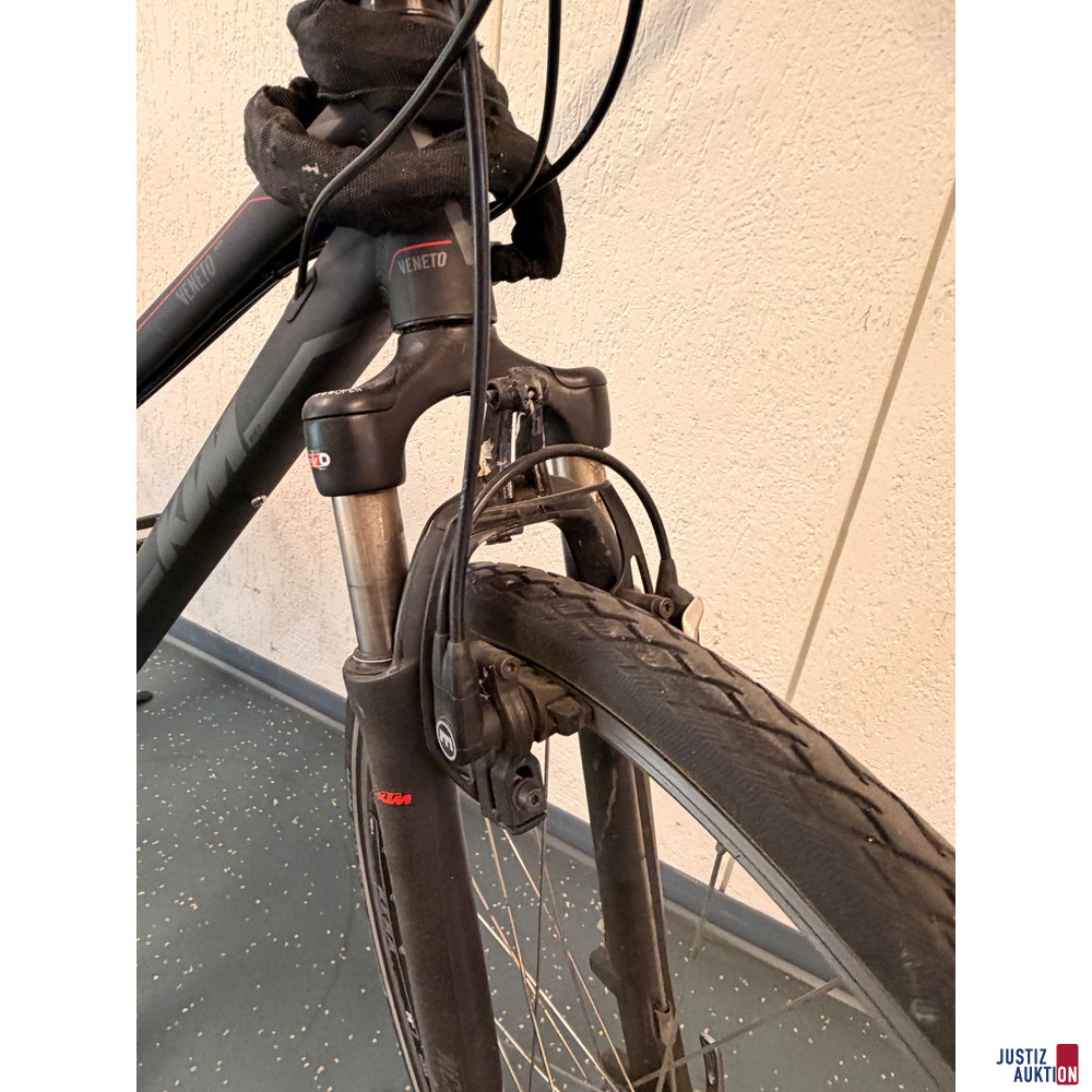 KTM Trekkingfahrrad 28 Zoll Rahmenhöhe 46 cm Bastler – foto 2 – kavel bij Justiz-Auktion, Hagen