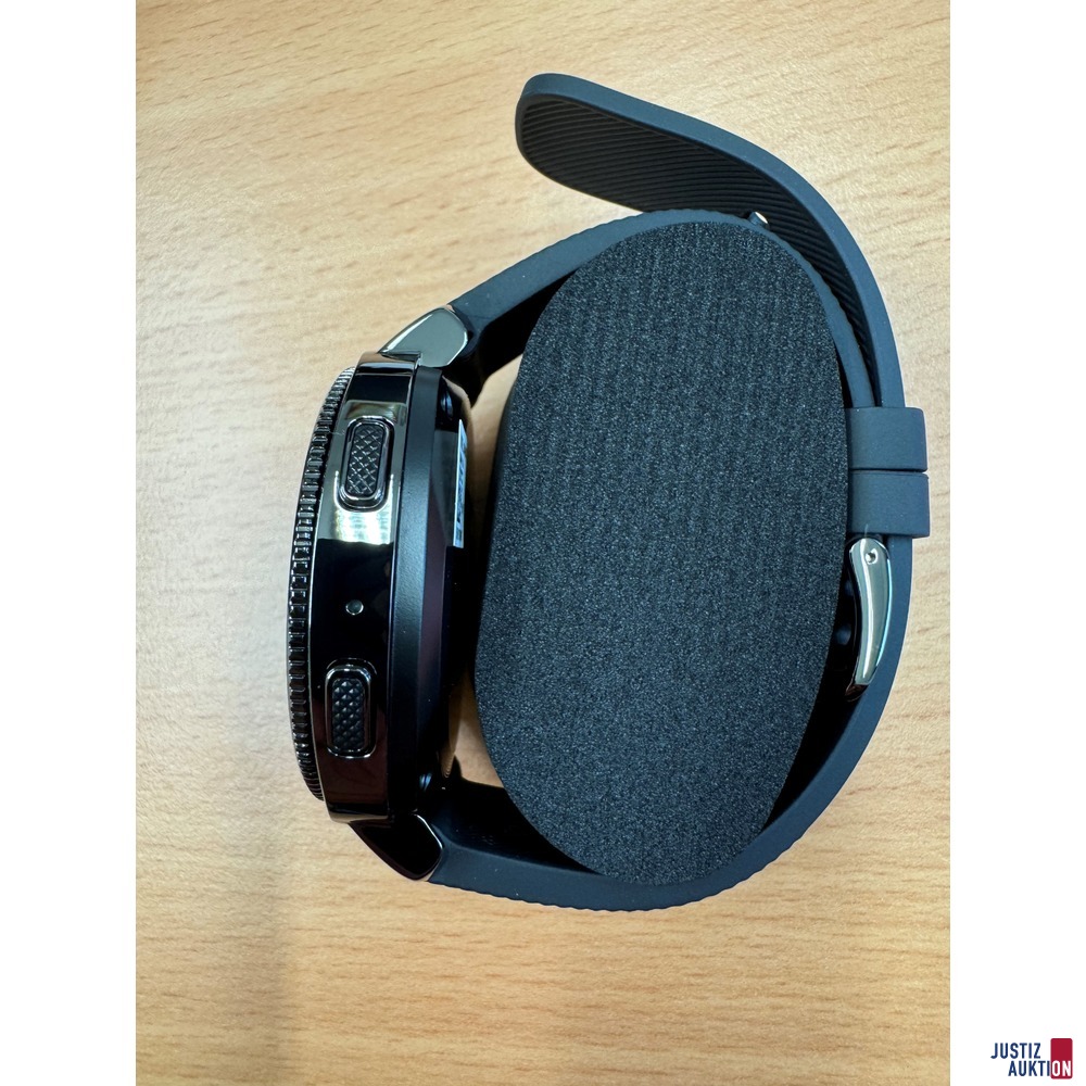 Seitenansicht mit Armband