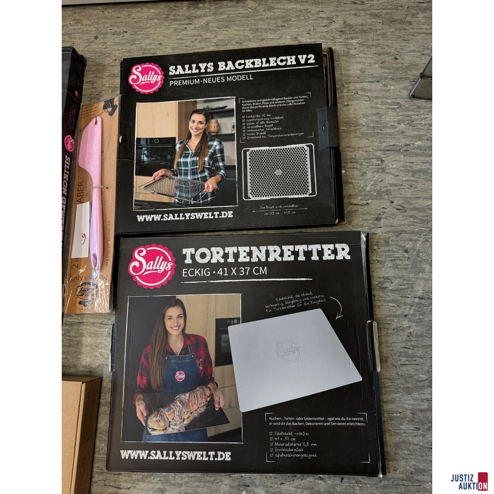 Teilansicht Backblech und Tortenretter