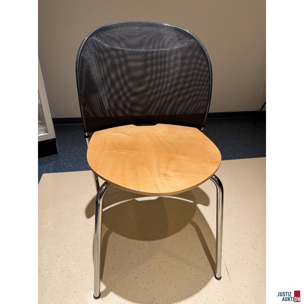 Kantinenstuhl Ahorn aus 2001