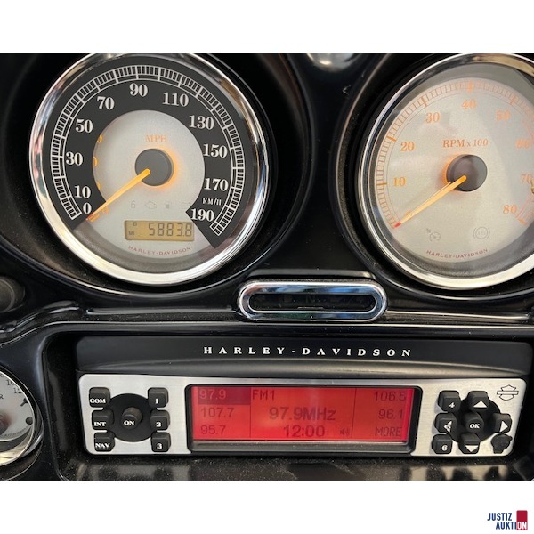 Anzeige mit Radio&sol;Tacho
