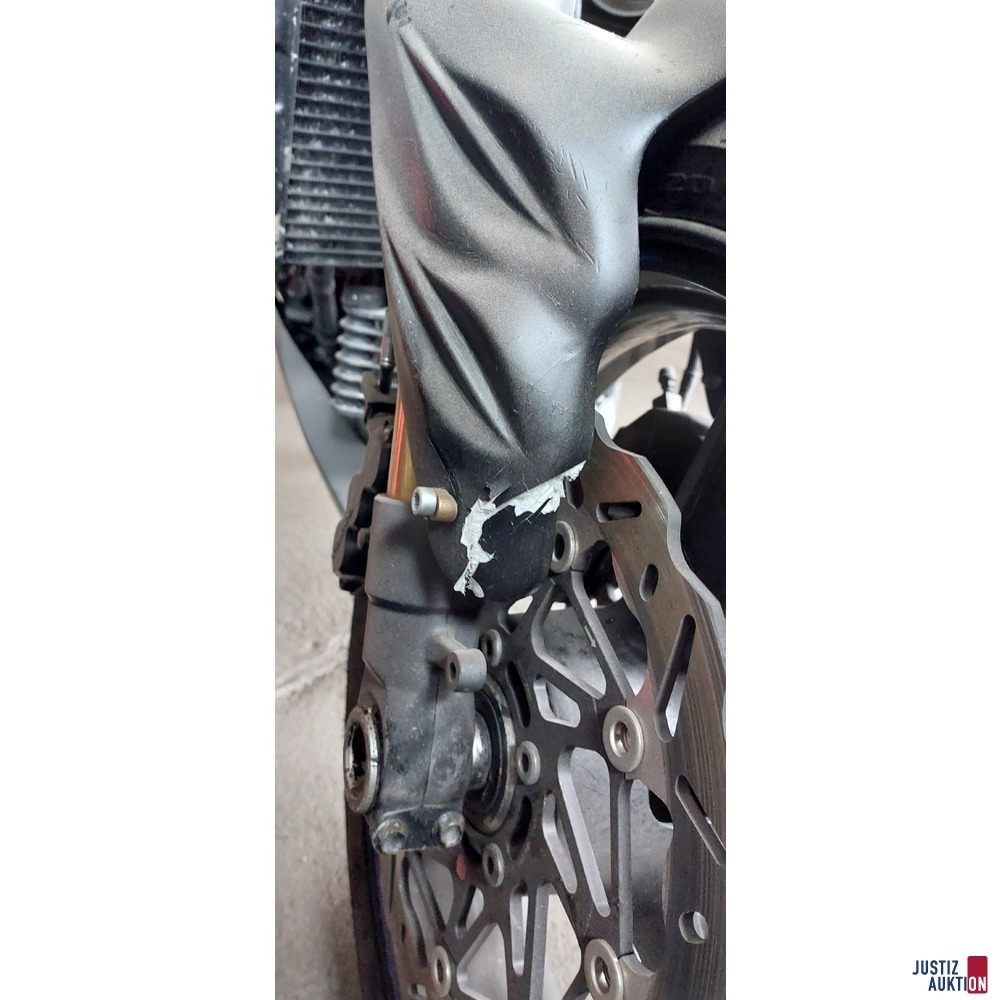 Vorderrad Besch&auml;digung