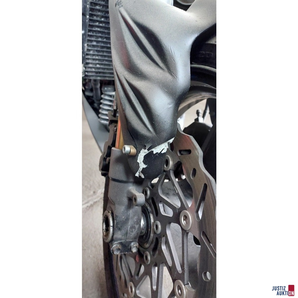 Vorderrad Besch&auml;digung