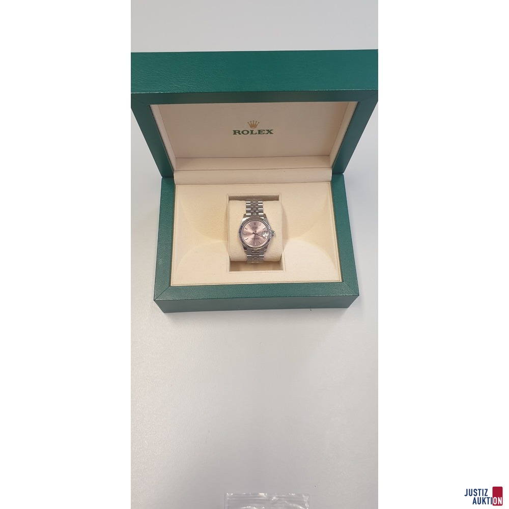 Uhr in Box