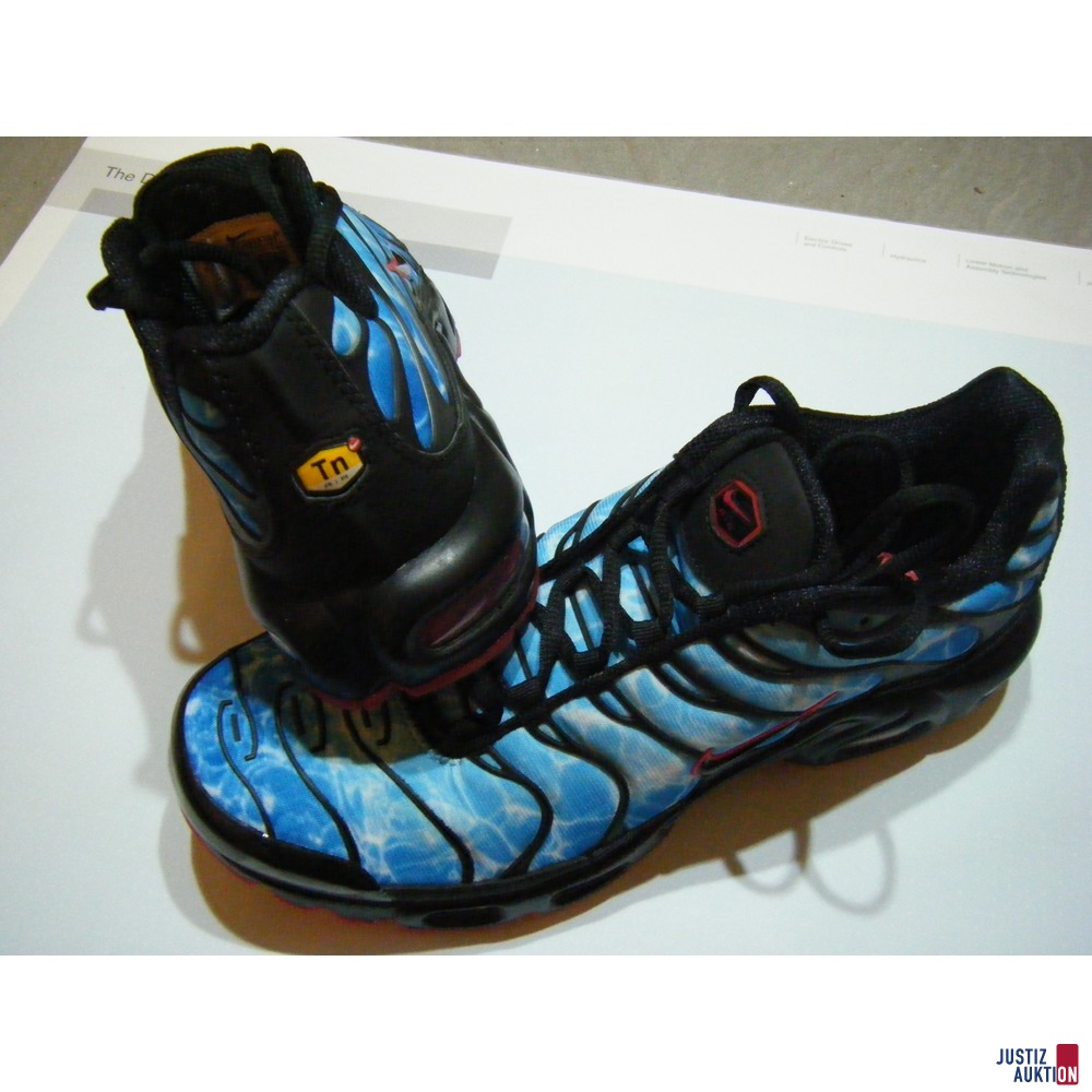 Nike 3 Gr&period; 41