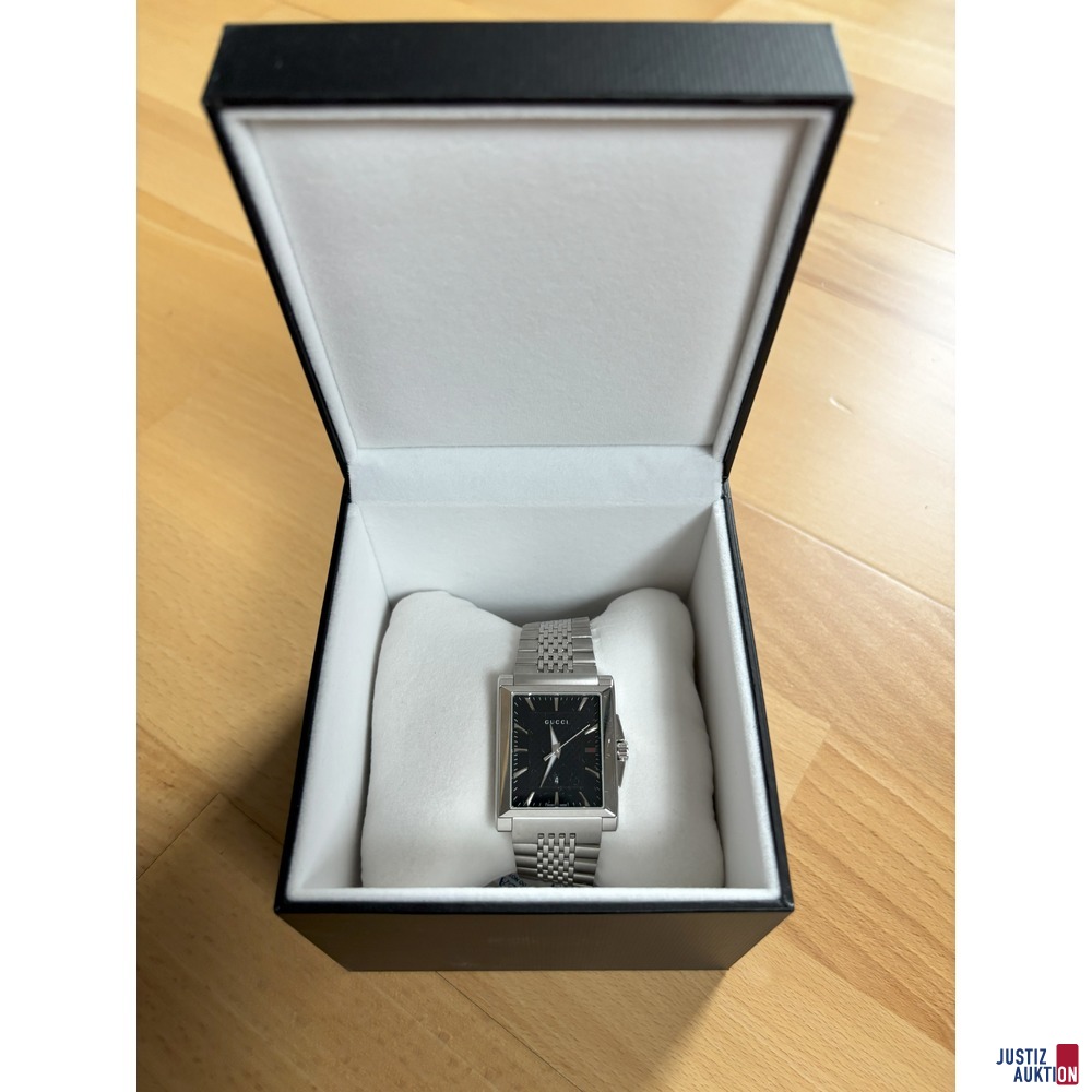 Uhr in Verpackung