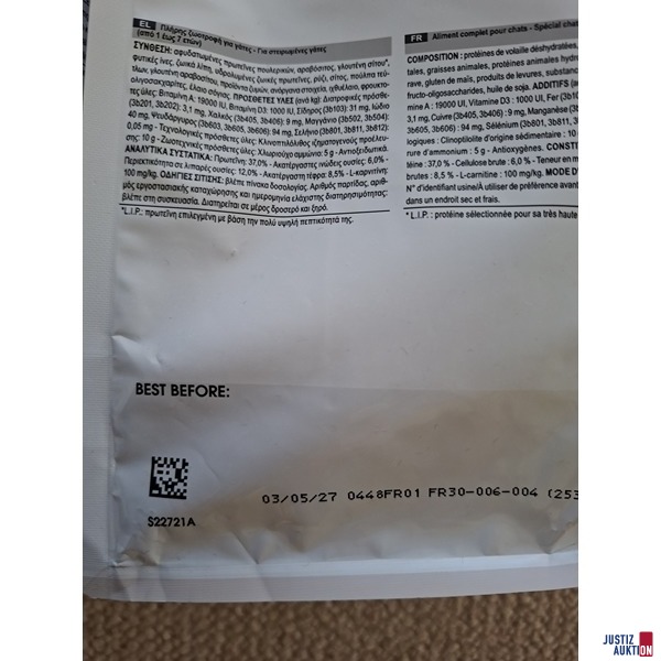 3 Packungen Katzenfutter