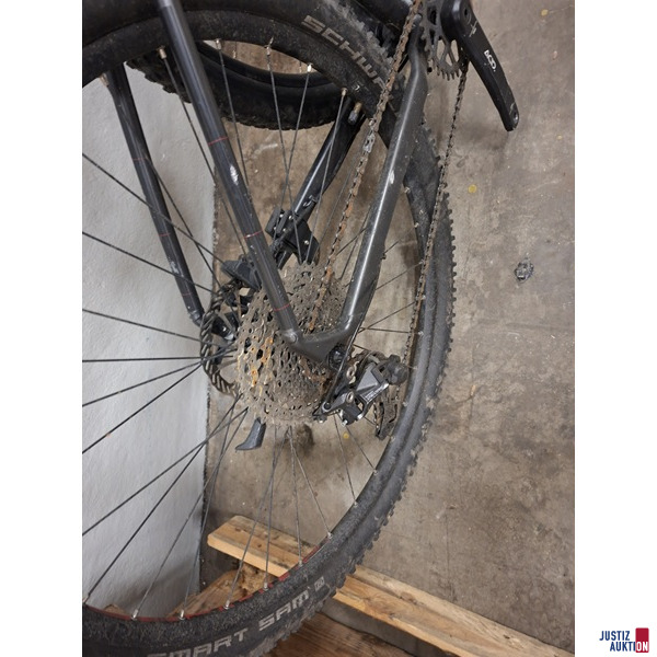 Mountainbike Cube AIM schwarz RNR. WOW15375Xxxx – foto 2 – kavel bij Justiz-Auktion, Augsburg