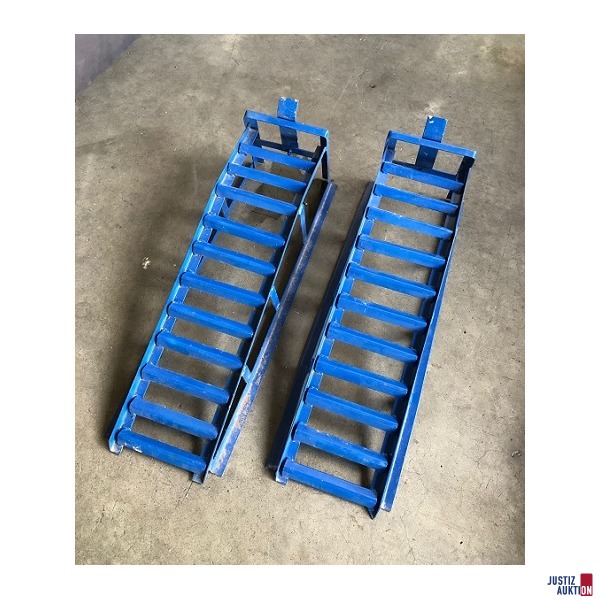 2 Auffahrrampen blau