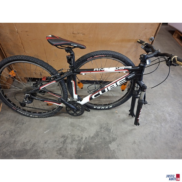 Mountainbike Cube schwarz weiß RNr. WOWC31xxx – foto 3 – kavel bij Justiz-Auktion, Augsburg