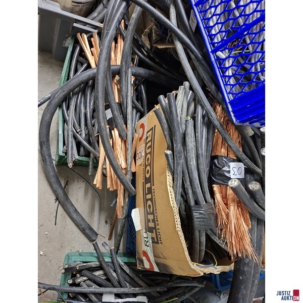 großer Posten Kupferkabel und Kupferstücke