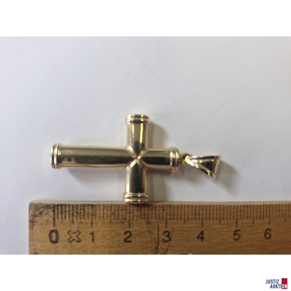 R&uuml;ckansicht Kreuz